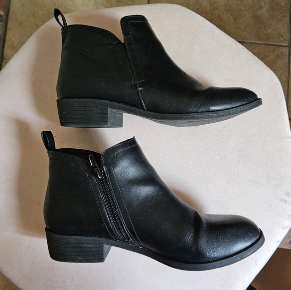 Sun+Stone Cadee Ankle Boot - Picture 2 of 7